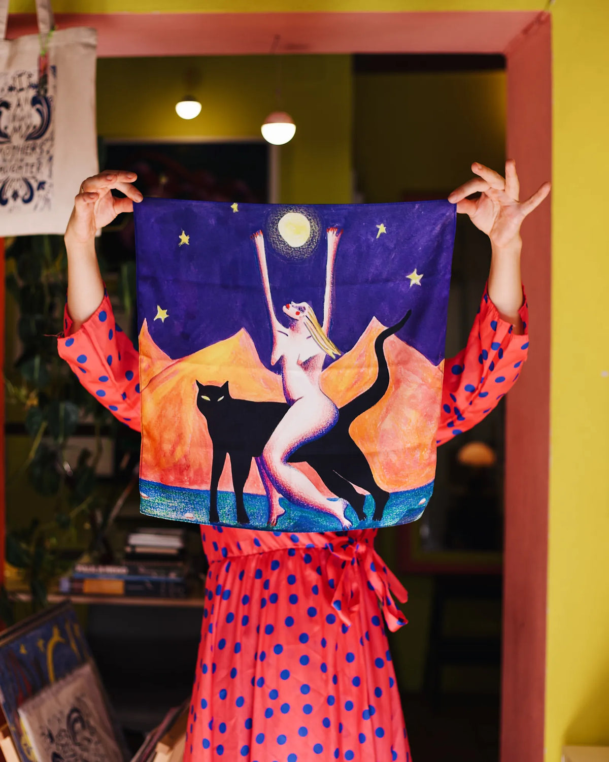 "Instinct connection" satin shawl
